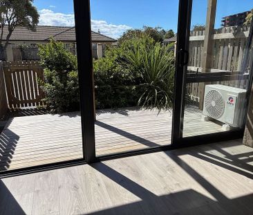 Modern Townhouse in Prime Location! - Photo 4
