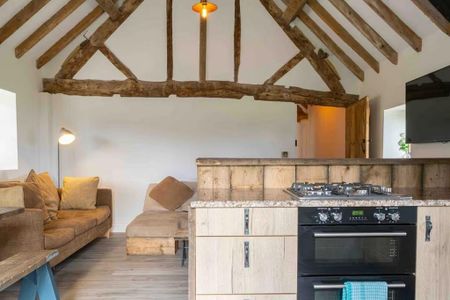 3 bedroom barn conversion to rent - Photo 4