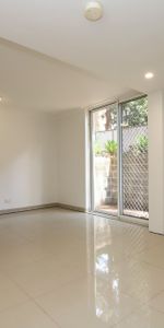 Neat & Tidy Ground Floor Unit - Photo 4