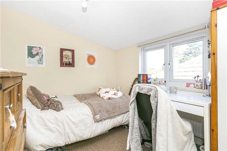 Egham Hill, Egham, Surrey, TW20 0BG - Photo 4