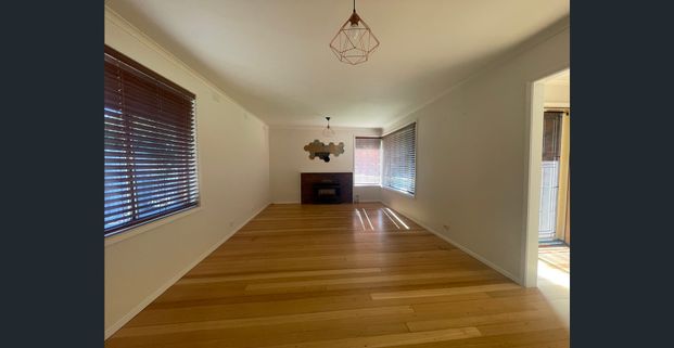 *Bowling Green Estate* - Photo 1