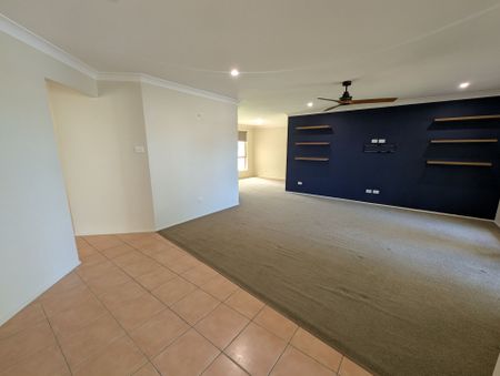 Spacious Family Home - Photo 2