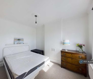 2 bedroom end of terrace house to rent - Photo 1