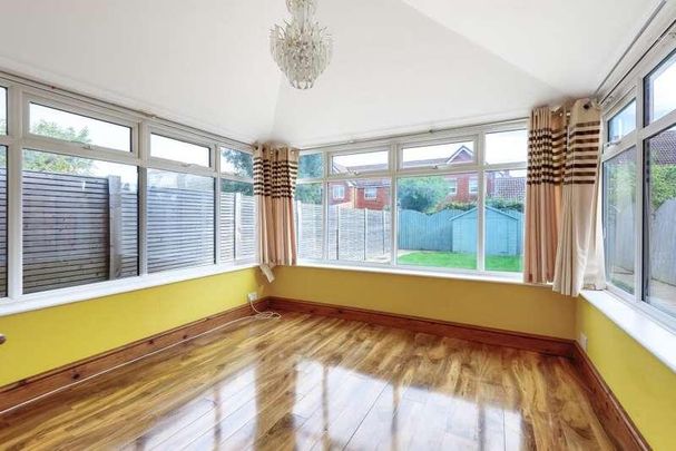 Didcot, Oxfordshire, OX11 - Photo 1
