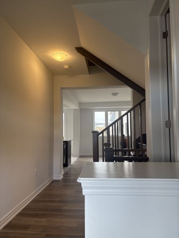 For Lease - 228 Greer Street, Barrie, Ontario - Photo 2