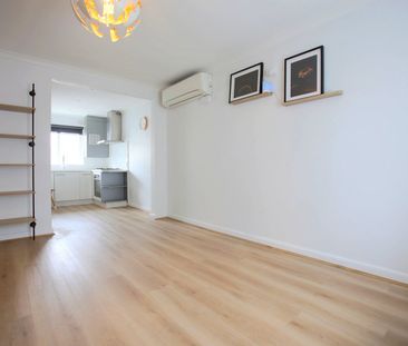 Low-Maintenance Living in a Vibrant City Fringe Pocket - Photo 1