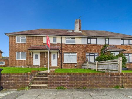 4 bedroom terraced house to rent - Photo 4