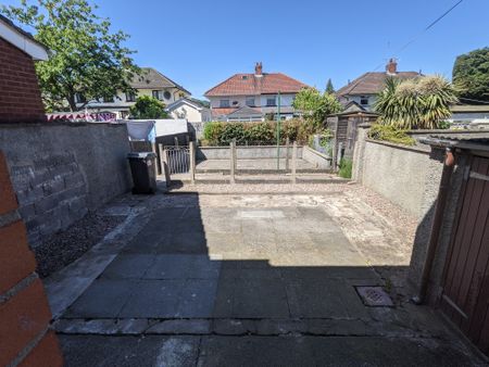 49 Seaview Drive, Belfast, BT15 3NB - Photo 2