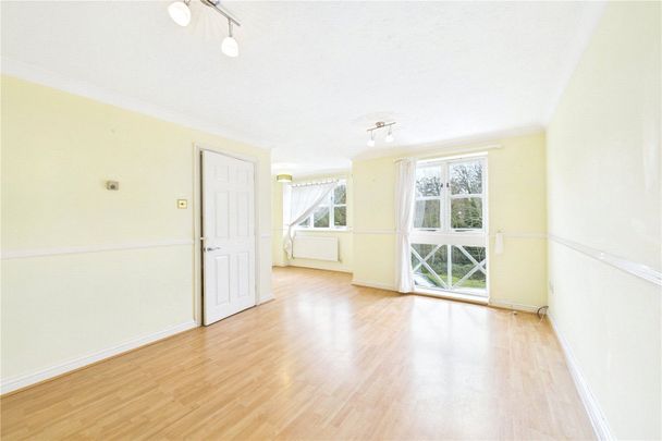 Coltsfoot Close, Burghfield Common, Reading, Berkshire, RG7 - Photo 1
