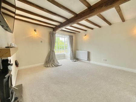 2 bedroom end of terrace house to rent - Photo 4
