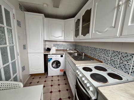4B Beechwood House, Newtownabbey, BT37 9SF - Photo 3
