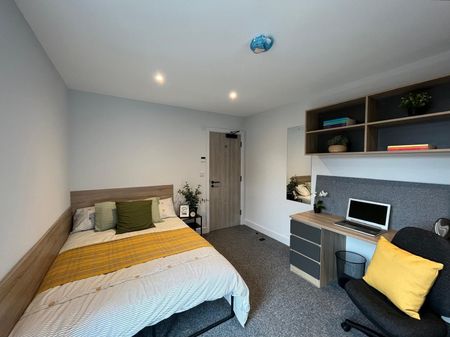 Room 1, Flat 14, Commercial Point, NG9 2NG, NOTTINGHAM - Photo 4