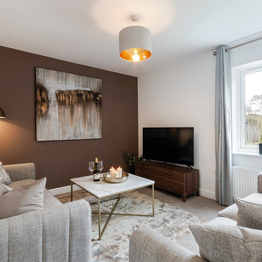 4 Bed, House - Photo 1