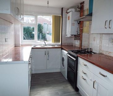 4 bedroom terraced house to rent - Photo 4