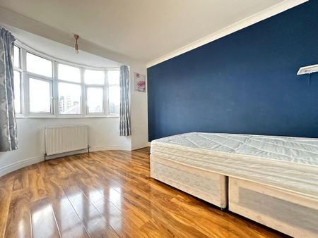 4 bedroom terraced house to rent - Photo 4