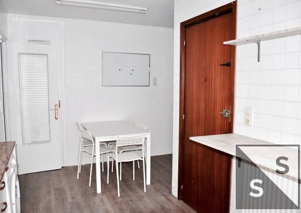 Calle Doctor Moliner, Valencia, Valencian Community 46010