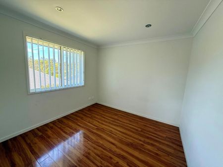 Modern 4-Bedroom Family Home - Photo 5