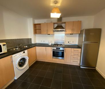 3 bedroom flat to rent - Photo 6