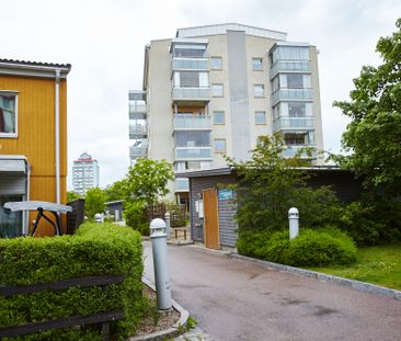 Lövsångargatan 35 - Photo 1