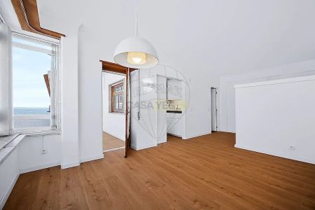 Apartment T1 in Carcavelos e Parede, Cascais - Photo 4