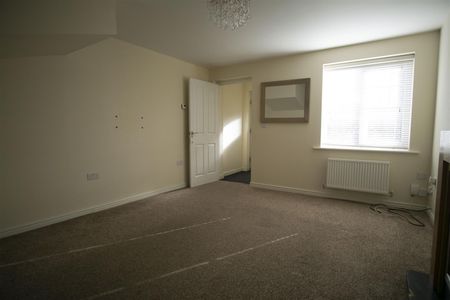 3 Bed Semi Detached House To Let on School Lane, Bamber Bridge, Preston - Photo 5