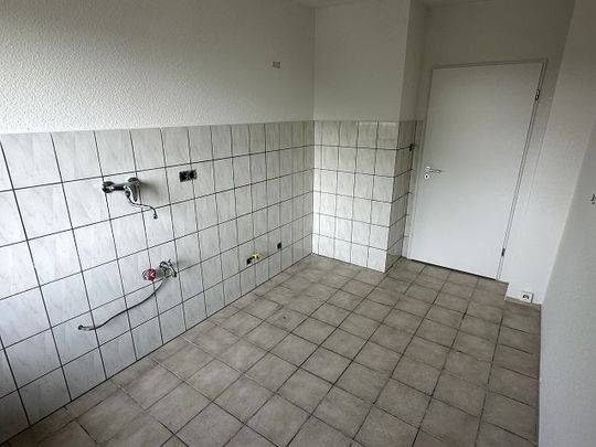 BEZUGSFREIE, FRISCH RENOVIERTE 4 ZIM.-WOHNUNG MIT BALKON IM HERZEN VON LANK-LATUM - Foto 1