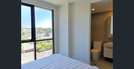 Fully Furnished 2Bedroom 2Bathroom 1Car Park in the Heart of Box Hill - Photo 3
