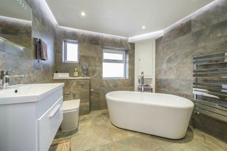 St. Margarets Road, St Margarets, TW1 - Photo 4