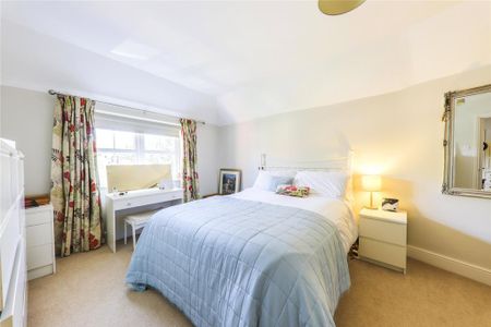 4 bedroom detached house to rent - Photo 5