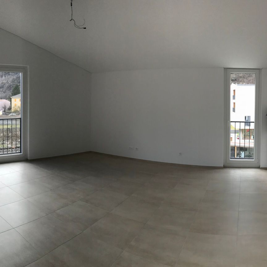 FOR RENT IN LODRINO BRIGHT 3.5-ROOM APARTMENT - Foto 1