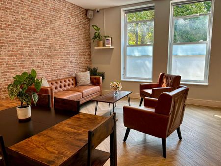 Studio to rent - Photo 2