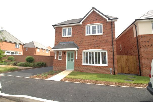 4 bedroom detached house to rent - Photo 1