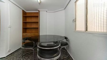 Carrer Manolo Taberner, Valencia, Valencian Community 46018 - Photo 2