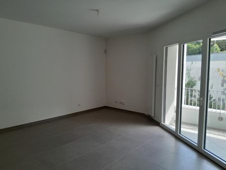 Location Appartement 2 pièces 47m² ANNECY 74000 - Photo 4