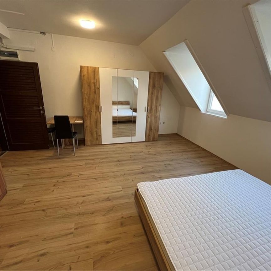 Kiadó felújított lakás - Győr - Fotó 1
