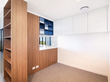ONE BEDROOM APARTMENT WITH STUDY - Photo 2