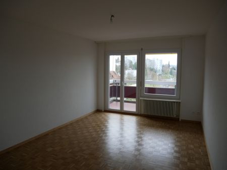 FRIBOURG - IMP. DE LA FORET 24 - 2.5 PIECES 3EME ETAGE - Photo 3