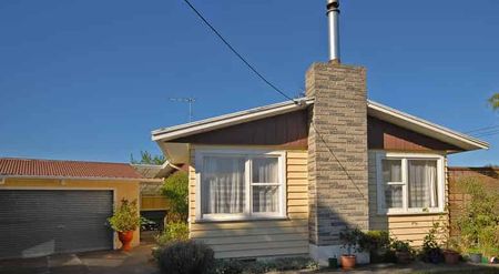 BELVEDERE ROAD, 3 BEDROOMS $520 P/W - Photo 3