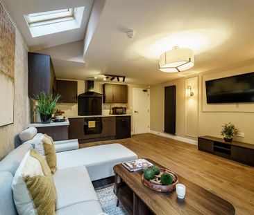 1 bedroom in a house share to rent - Photo 2