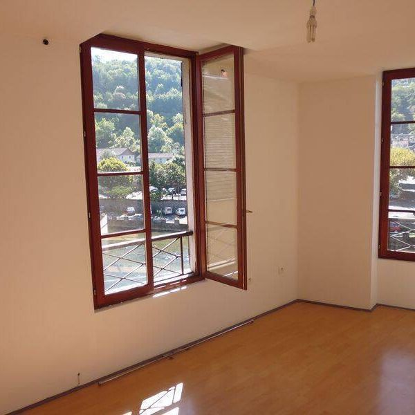 Location appartement t2 3 pièces 40 m² à Villefranche-de-Rouergue (12200) - Photo 1