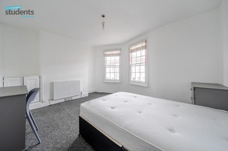 4 bedroom terraced house to rent - Photo 2