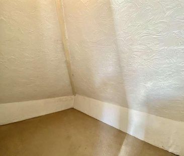 Queens Park, Bournemouth, Dorset, BH8 - Photo 5