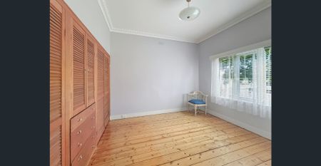 Charming and Well-presented home - Photo 3