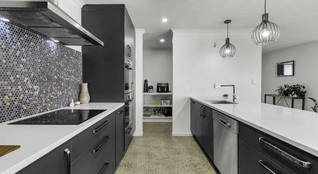 Welcome to executive living in the heart of St Kilda - Photo 1