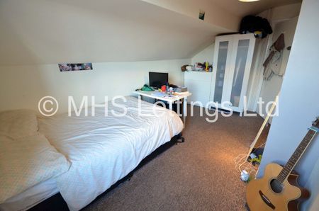 4 Bedroom End Terraced House for rent in Harold Mount - Photo 2