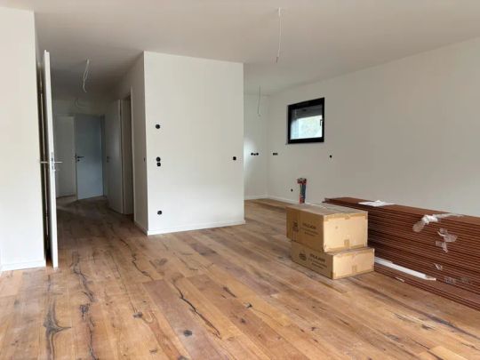 NEUBAU: Exklusive 3-Zimmer-Wohnung mit Balkon in Refrath - Photo 1