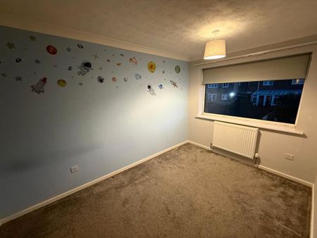 3 bedroom semi-detached house to rent - Photo 2