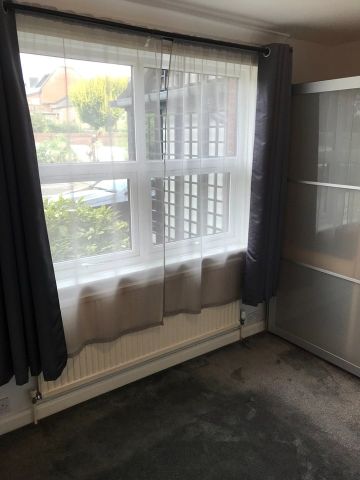 1 Bed Flat, Mayfield Road, W12 - Photo 2