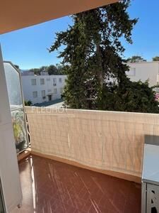 Location Appartement 4 pièces 79m² LA CIOTAT 13600 - Photo 2