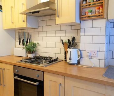 3 bedroom terraced house to rent - Photo 4